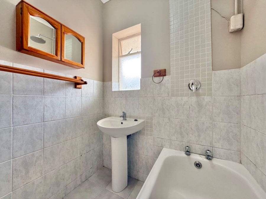 2 Bedroom Property for Sale in Kabega Park Eastern Cape